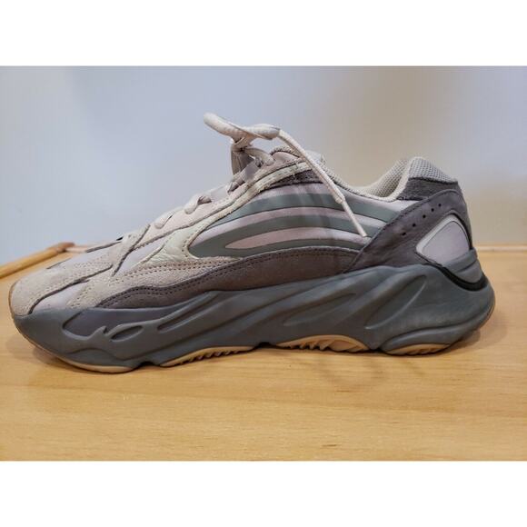 adidas Yeezy Boost 700 V2 Tephra 2019 size 9.5 - Picture 9 of 12